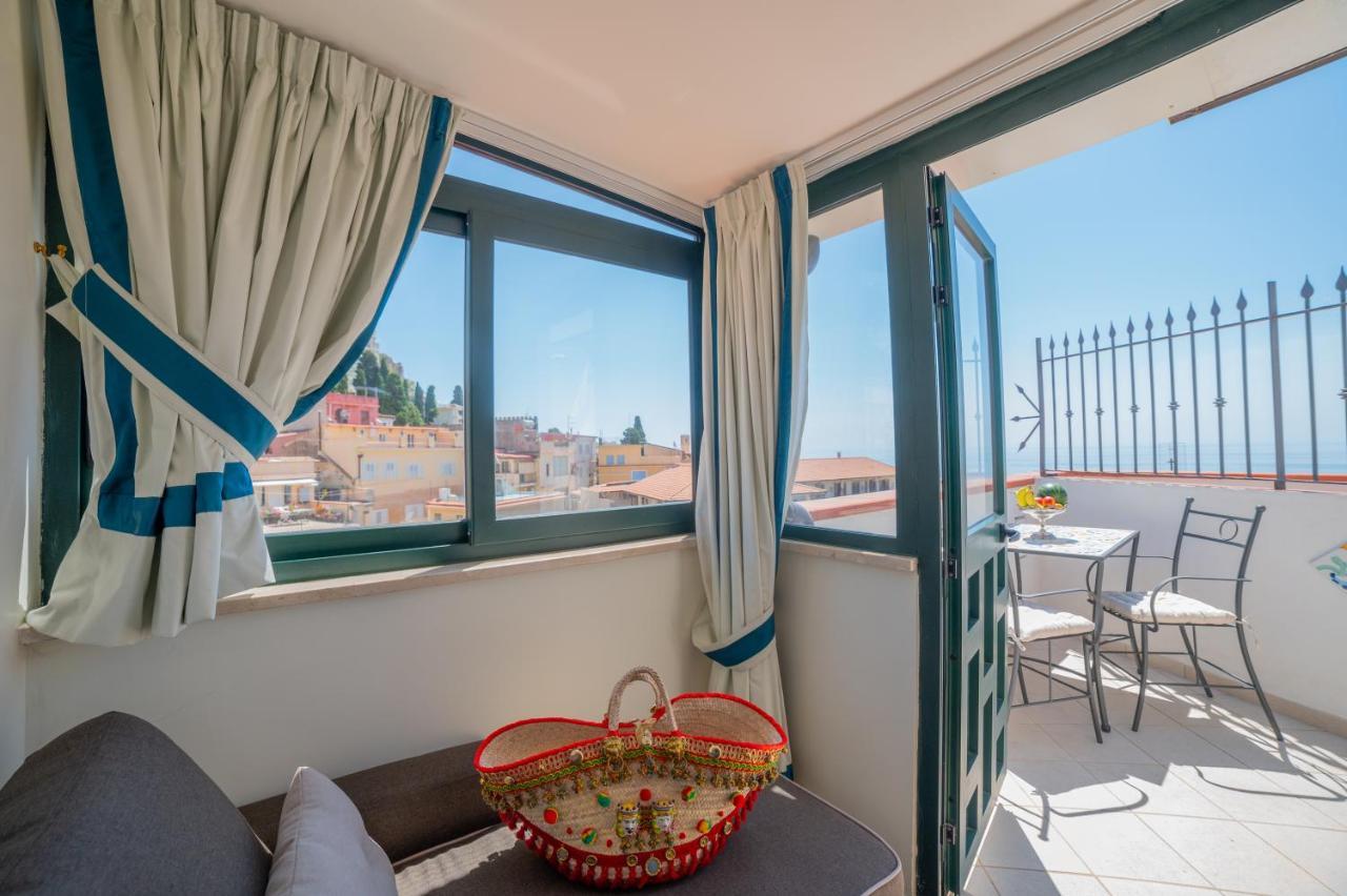 Ottaviano Suite - Elegante Attico Vista Mare Taormina Exterior photo