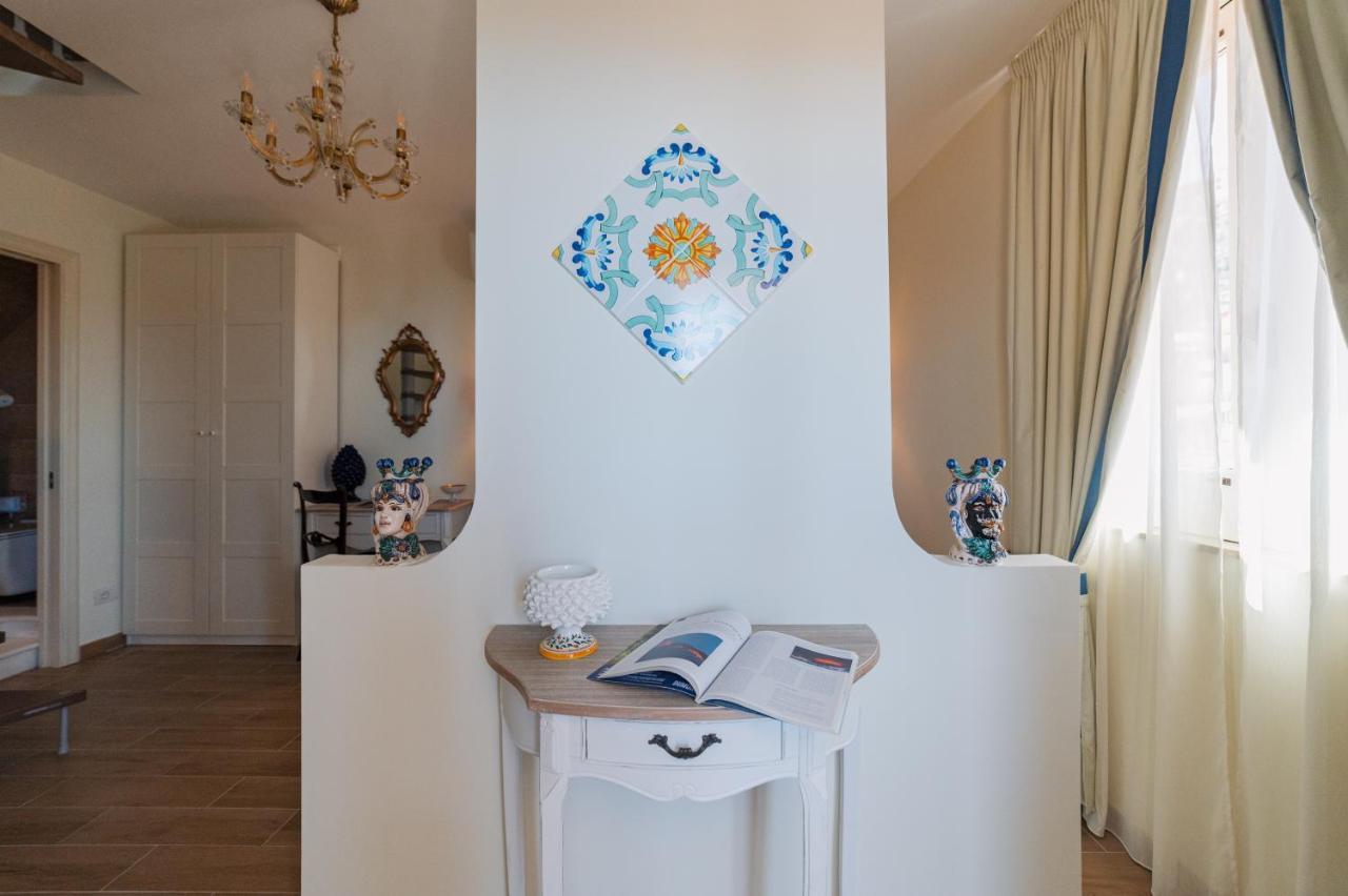 Ottaviano Suite - Elegante Attico Vista Mare Taormina Exterior photo